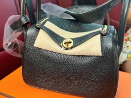 爱马仕包花纸(爱马仕纸袋那么值钱)
