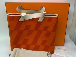 爱马仕女包二手(爱马仕二手价格行情)