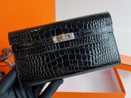 爱马仕鳄鱼皮钱包方块(爱马仕的鳄鱼皮包包多钱?)