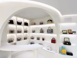 爱马仕二手奢侈品包包(爱马仕二手奢侈品包包怎么样)