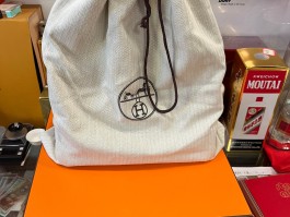 爱马仕包包分哪些(爱马仕包包分哪些系列)