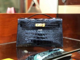 爱马仕鳄鱼皮男包好不好(爱马仕的鳄鱼皮包)