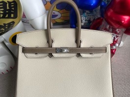 包含爱马仕birkin30包包奶昔白价格是多少的词条