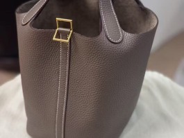 包含爱马仕水桶包真假辨别方法的词条