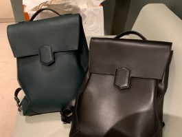包含爱马仕包包官方正品直播双肩包的词条