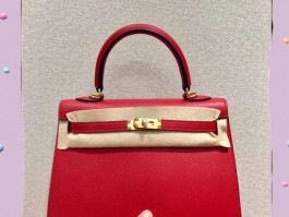 爱马仕kelly包(爱马仕kelly包真假辨别)